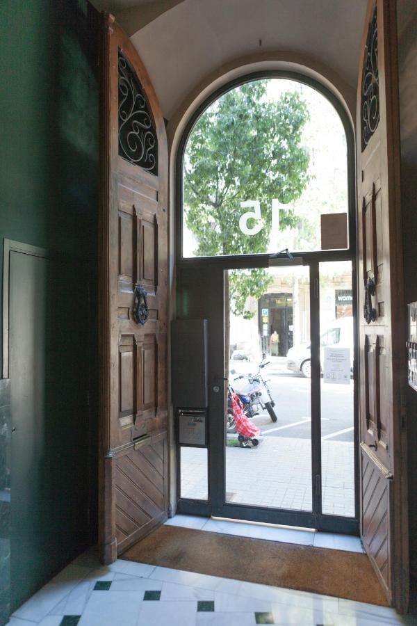 Plaza Catalunya City Center Apartments Barcelona Exterior photo